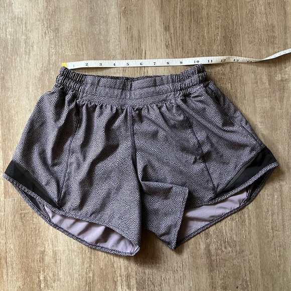 Lululemon Hotty Hot Short - 4” Inseam - Picture 4 of 6